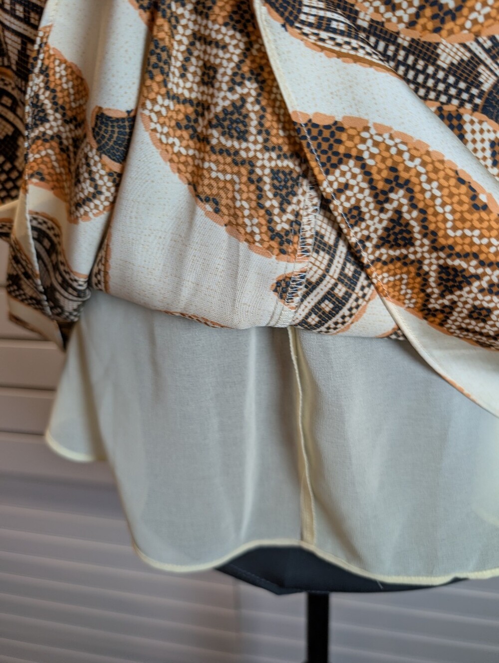 Rachel Zoe Brown and Cream Satin Print Twist Keyhole Neck Tank Top Small NWT! - Picture 6 of 9